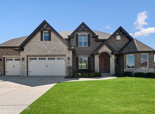 8483 Dungarvan Rd, Frankfort, IL 60423