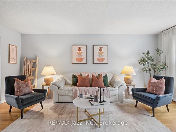 5th image of 28 Jubilee Ct