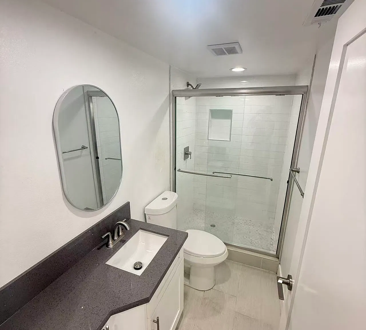 4 bed, 1987 sqft, $4,200 — Photo 4