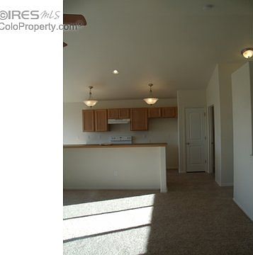 5th image of 792 Rodgers Cir