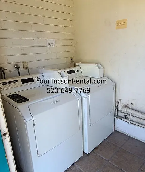 Arlington Commons - 4530 E Pima St Near Swan Road — Photo 20