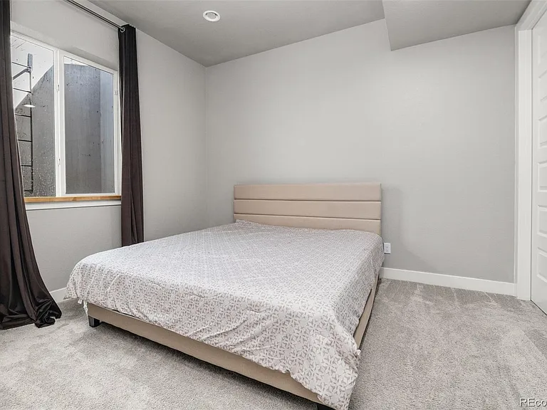 25537 E Alder Dr — Photo 42