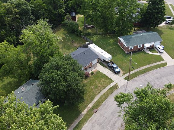 3rd image of 216 Chamberlin Dr