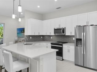 268 Indies DR E #202, NAPLES, FL 34114