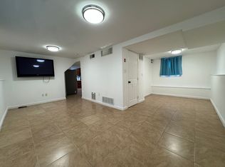 547 Laurel St #B, East Haven, CT 06512