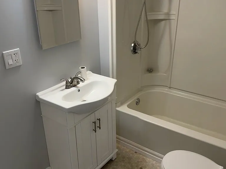 11 Ash St #C — Photo 7