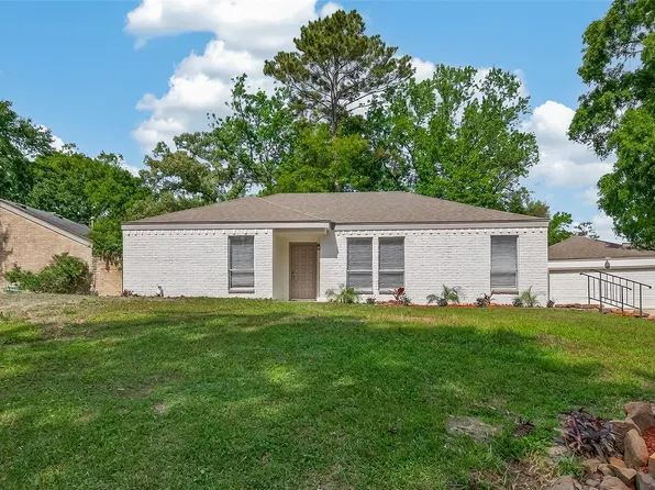 3907 Holly Green Ct, Humble, TX 77339