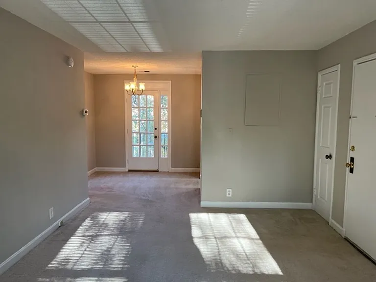 2983 S Columbus St #B1 — Photo 3