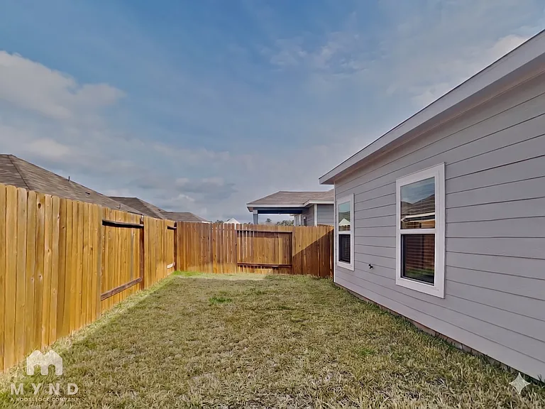 15635 Plum Brook Dr — Photo 19