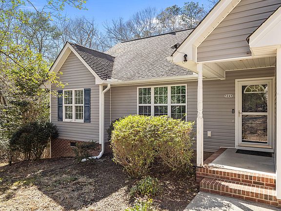4th image of 5049 Bluebird Dr