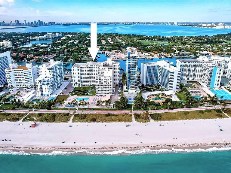 5005 Collins Ave #1523 — Photo 40