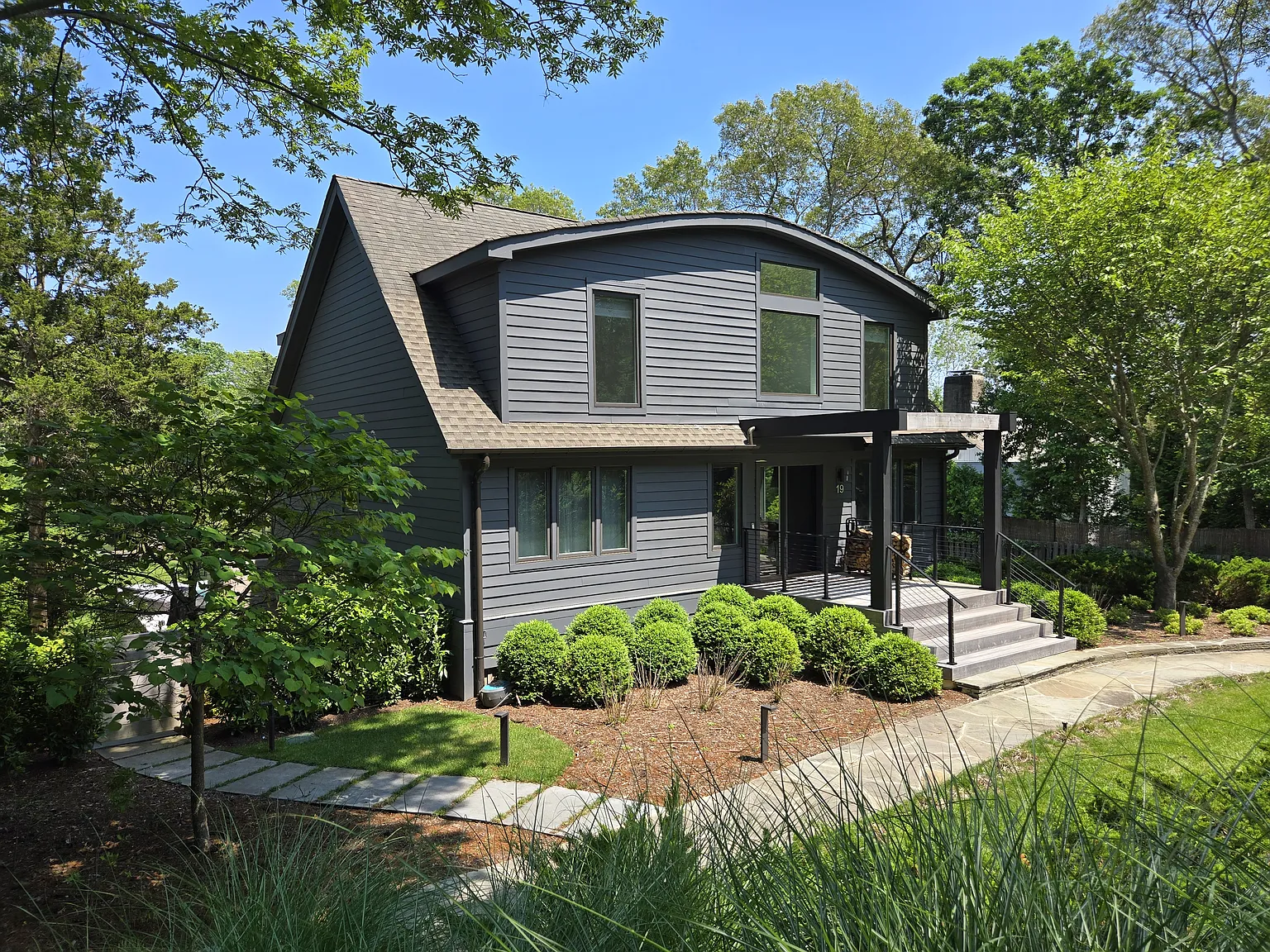 Hamptons Serene Waterfront Home With Pool & Dock — Photo 1