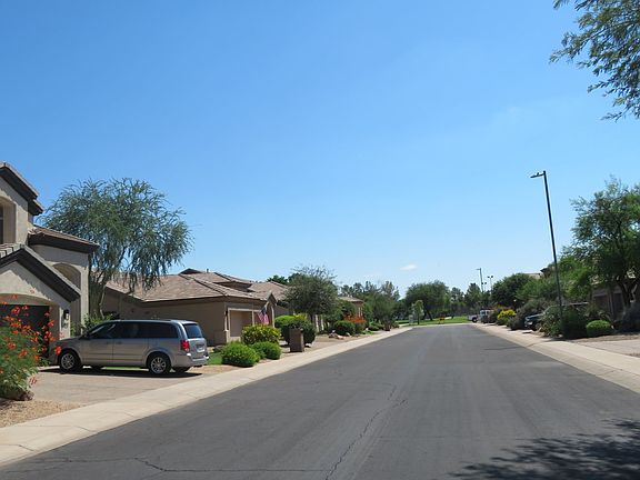 4th image of 6422 E Crocus Dr