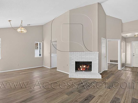5th image of 2224 Callaway Dr