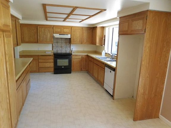 3rd image of 3523 Cedar Ln