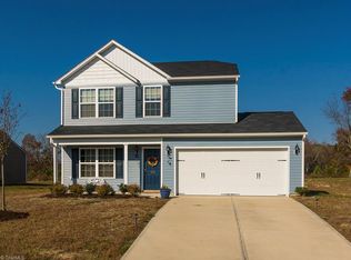 1716 Longshadow Dr, Burlington, NC 27217