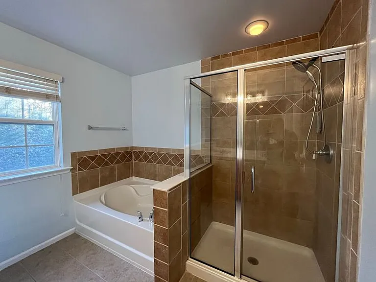 8700 Gooch Ct — Photo 16