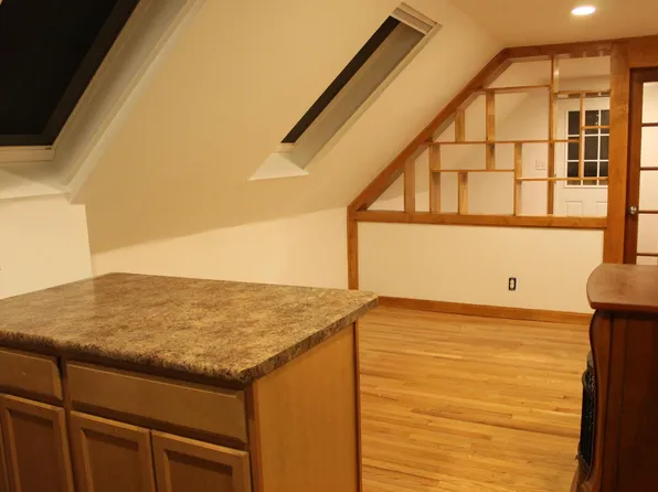 34 Knight St APT 3, Westbrook, ME 04092