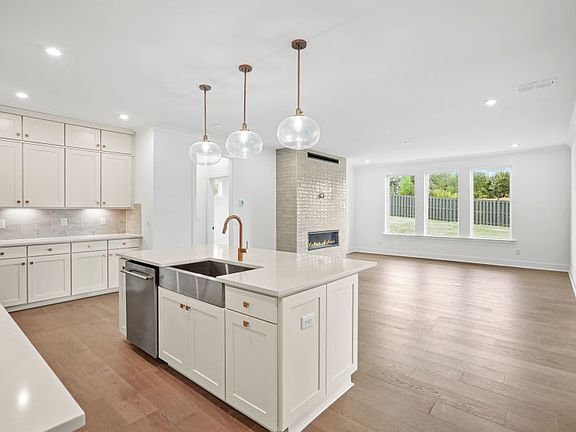 Spacious Kitchen with an Island