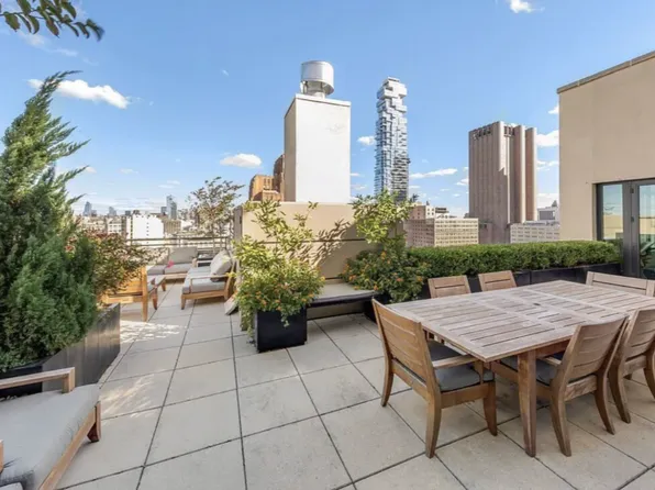 143 Reade Street image 16 of 29