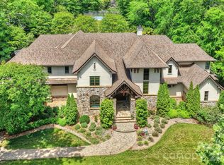 4901 Carmel Park Dr, Charlotte, NC 28226