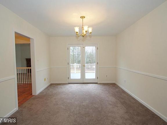 3rd image of 3106 Rolling Green Dr