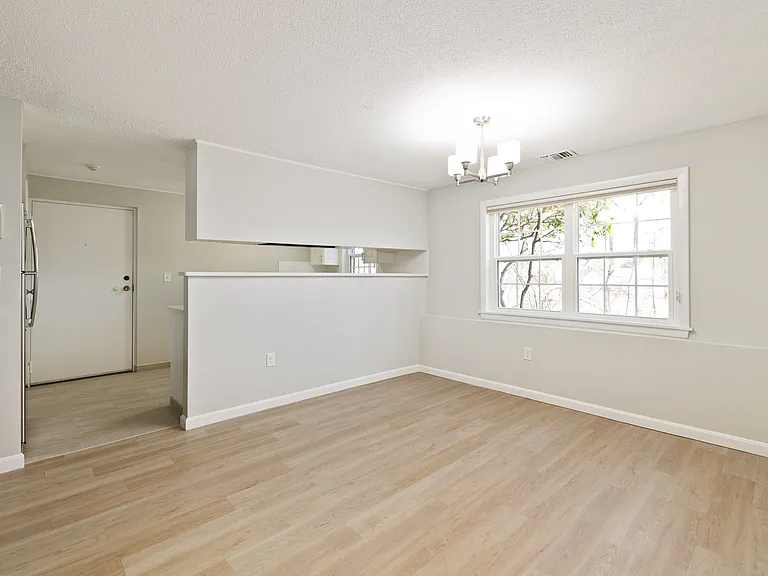 2 Bedford Rd #12 — Photo 15