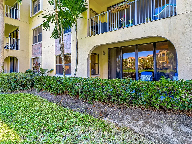 300 Uno Lago Dr #101 — Photo 43