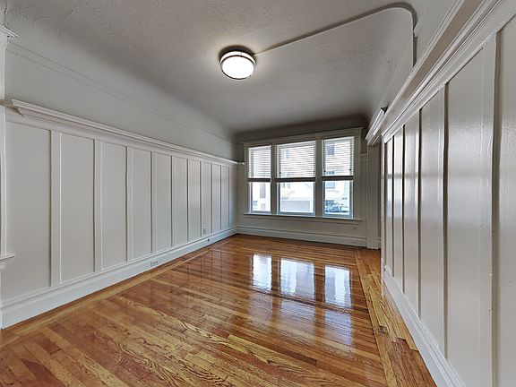 2nd image of 1525 Clay St #14