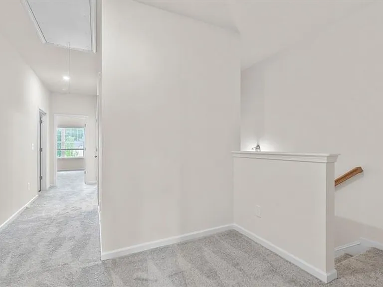 265 Dupont Dr — Photo 7