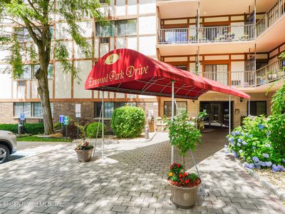 2 Elmwood Park Dr APT 615, Staten Island, NY, 10314
