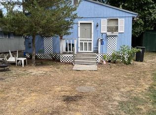 9 Long Meadow Dr, Glocester, RI 02859