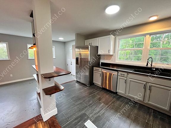 4th image of 1022 Hibbler Cir