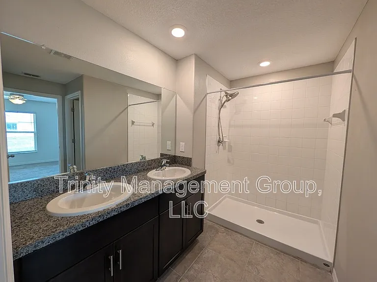 367 Argyll Dr — Photo 18