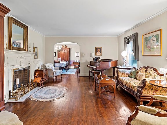 5th image of 108 Pinecrest Dr
