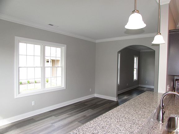 3rd image of 373 Villa Ridge Dr