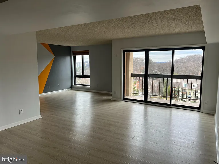 807 N Howard St #414 — Photo 12