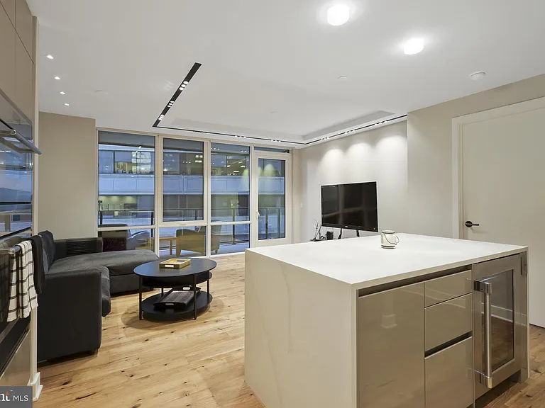 1781 N Pierce St #406 — Photo 9