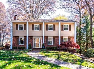 146 N Jamestown Rd, Coraopolis, PA 15108