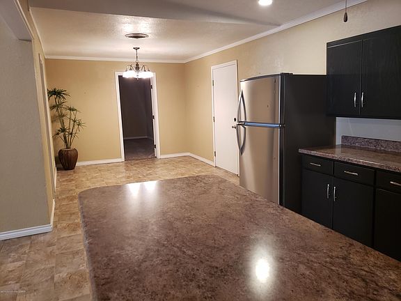 5th image of 205 Estireno St
