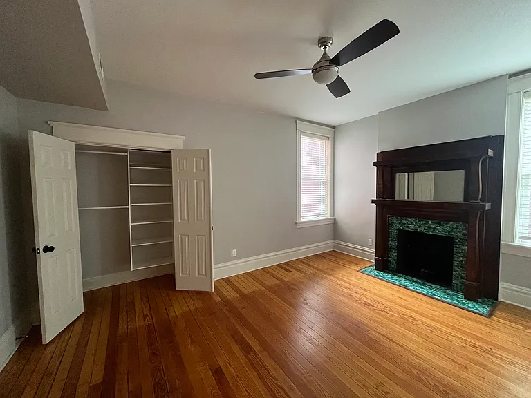 2040 Russell Blvd #2F — Photo 9