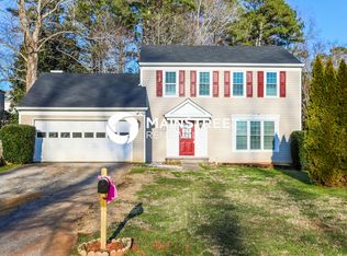 1820 Surrey Hill Cir, Lawrenceville, GA 30044