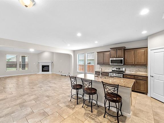 4th image of 1128 Alnwick Ln