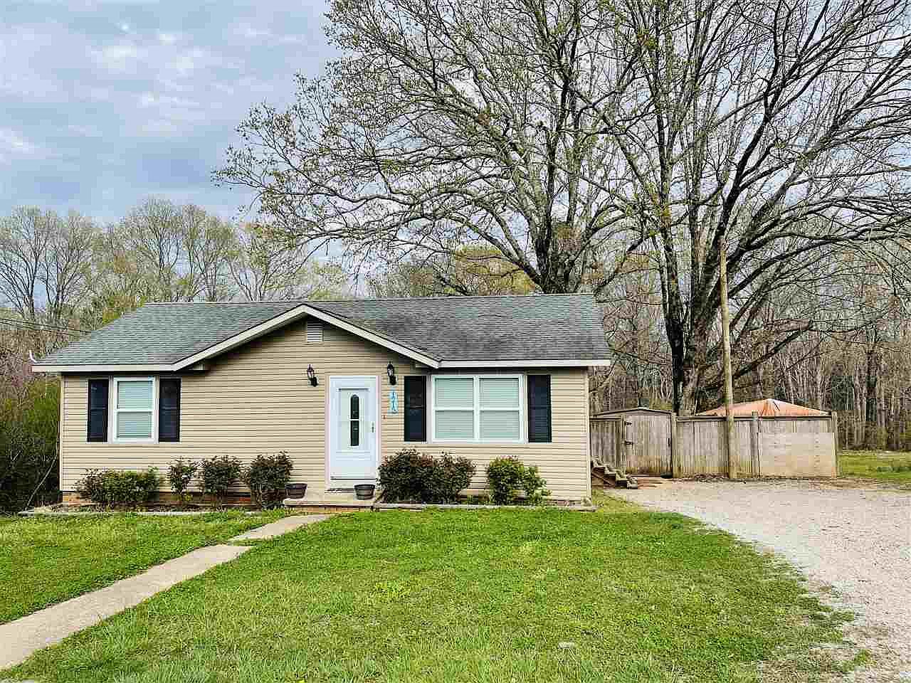 1215 Circle Hill Dr, Selmer, TN 38375 Zillow