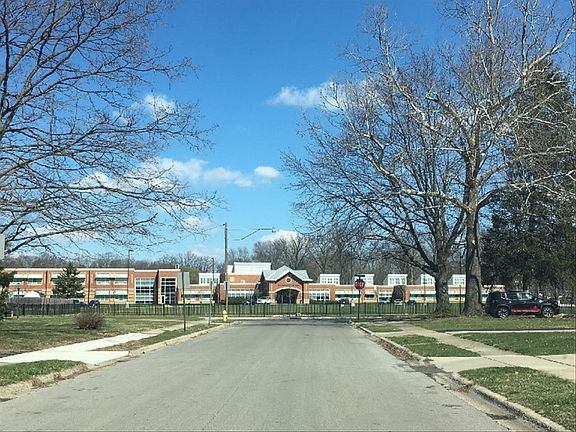 5th image of 501 W Virginia Cres