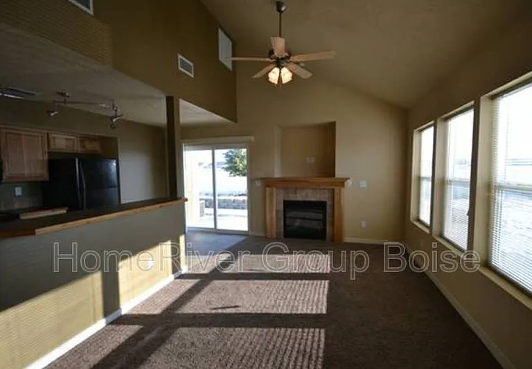 9219 W Brogan Dr — Photo 3