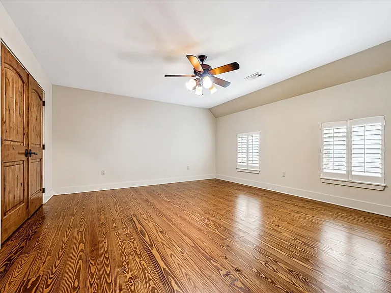 1661 Guenther Rd — Photo 19