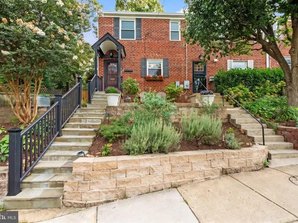 202 Tennessee Ave, Alexandria, VA 22305