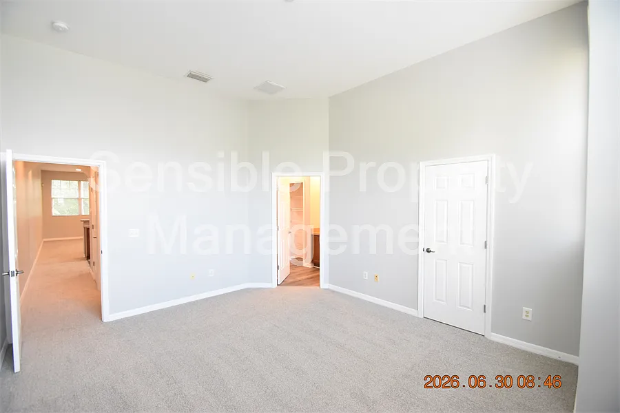 2 bed, 2.5 bath, 1485 sqft, $1,995 — Photo 4