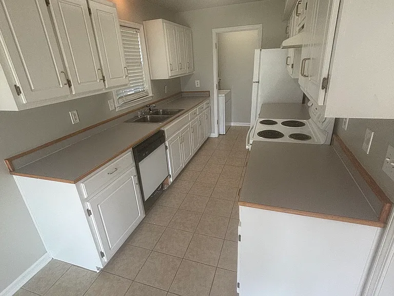 340 Juanita Ln #1 — Photo 5